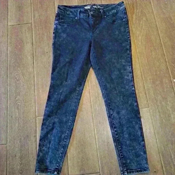 Mossimo Supply Co. Denim - Mossimo Mid-Rise Jeggings 12/31